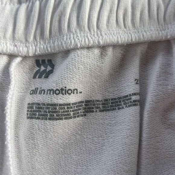 All in Motion Size 2X True White Activewear Athletics Workout Running Shorts - Picture 6 of 7